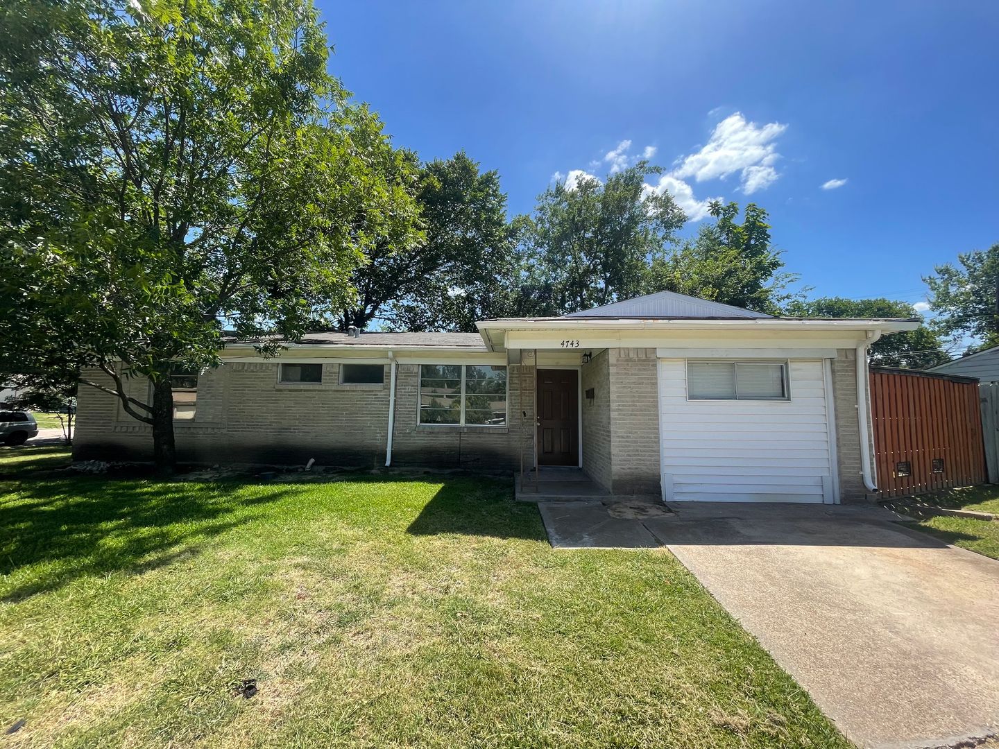 Mesquite House: 4743 Harper