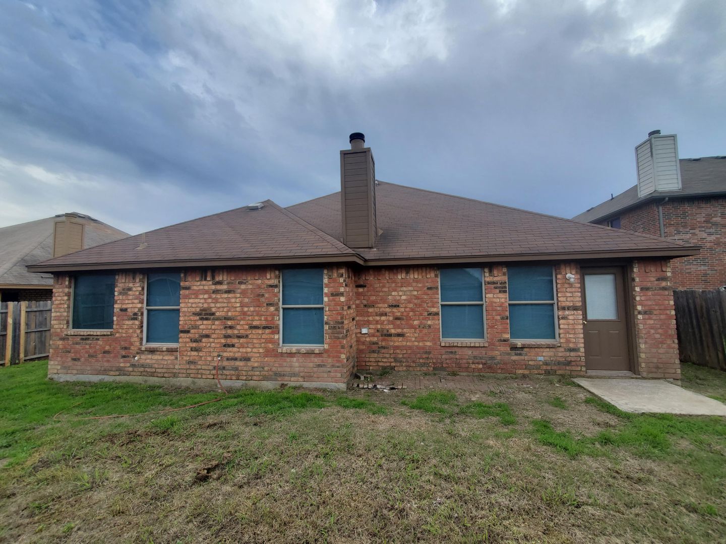 Seagoville House: 1422 Julie St