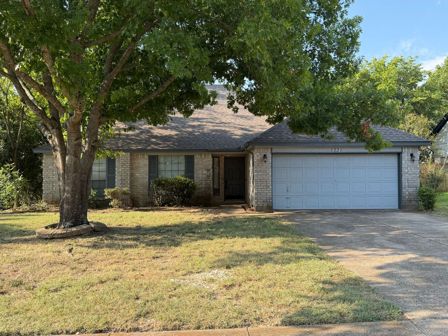 Cedar Hill House: 1221 Castleman Dr
