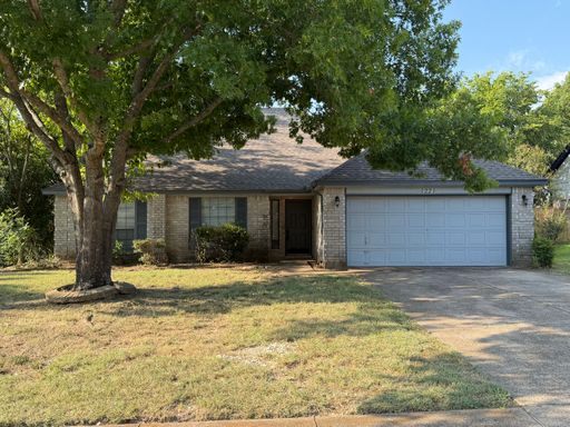 Great home in Cedar Hill!