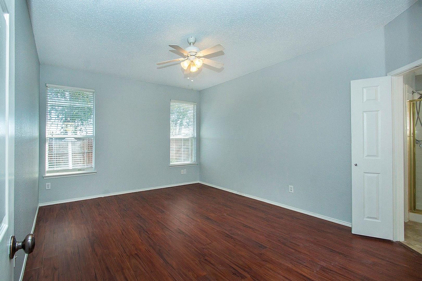 Allen House: 406 Leameadow Dr