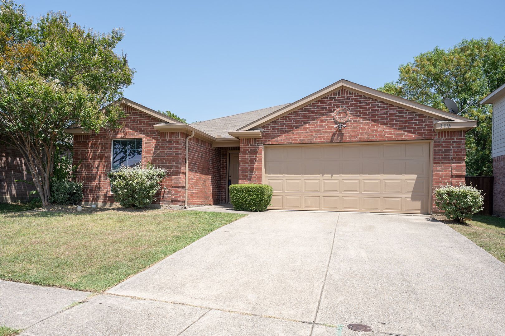 Balch Springs House: 3316 Knoll Trail