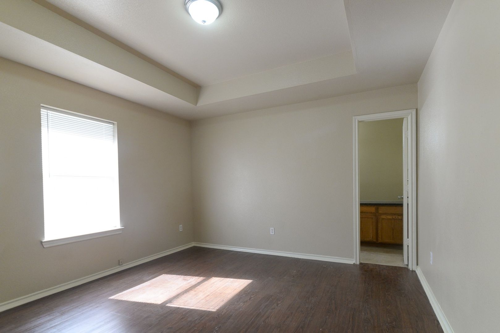 Dallas House: 2419 Talco Dr