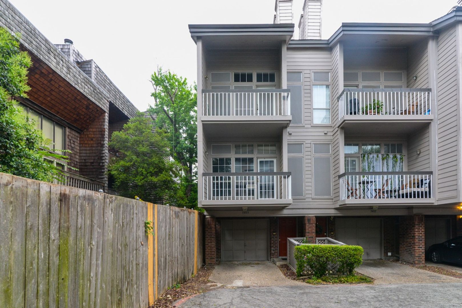 Dallas House: 7474 Fair Oaks Ave #7405