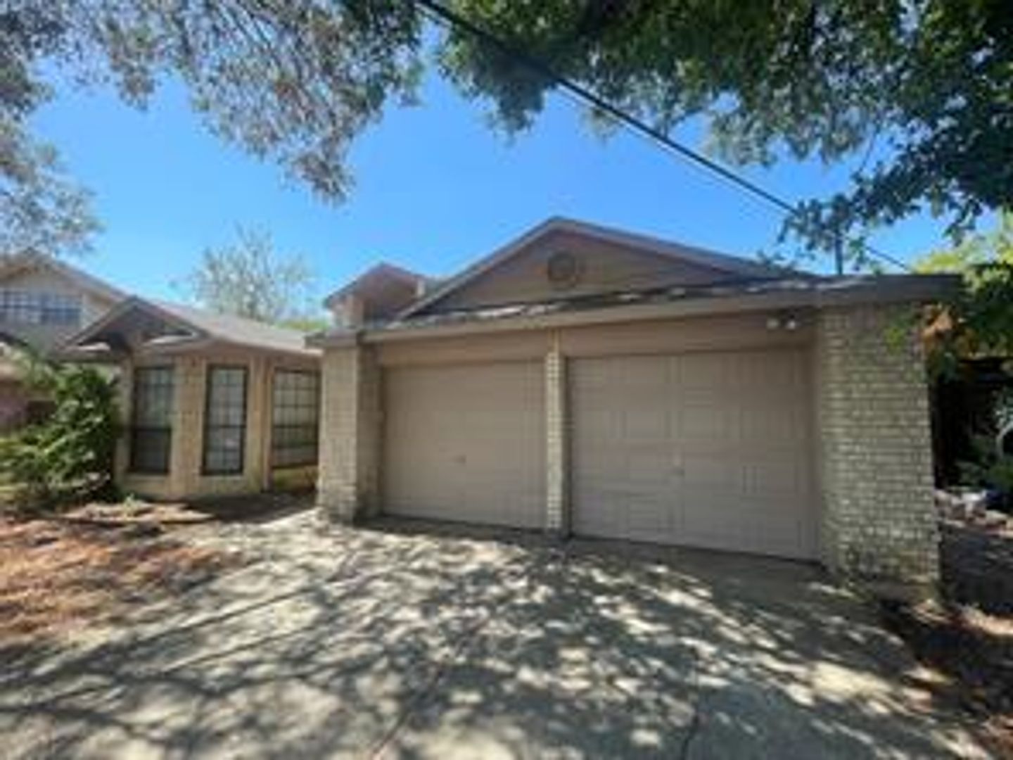 Dallas House: 1319 Glencliff Ct
