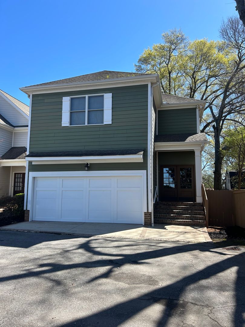 Greenville House: 720 Rutherford Road