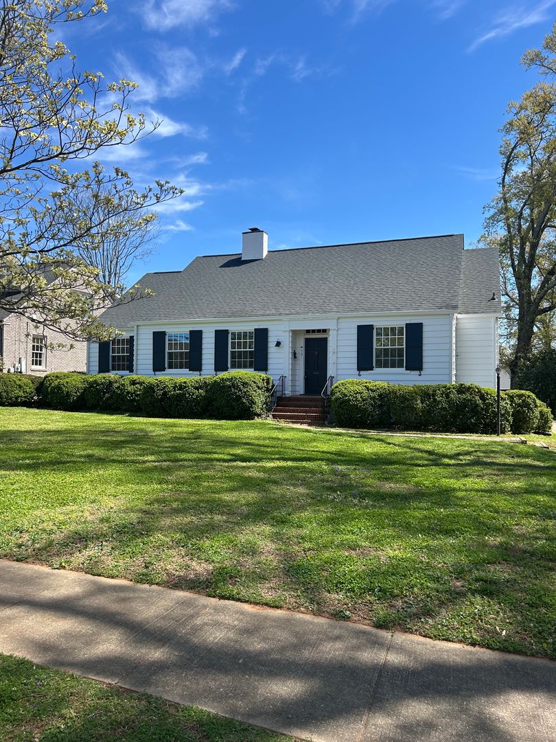 Greenville House: 101 W Augusta Place