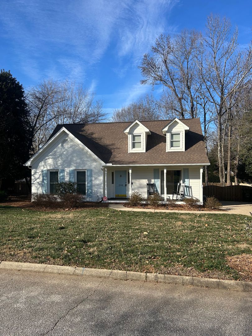 Simpsonville House: 206 S. Chancelor Drive