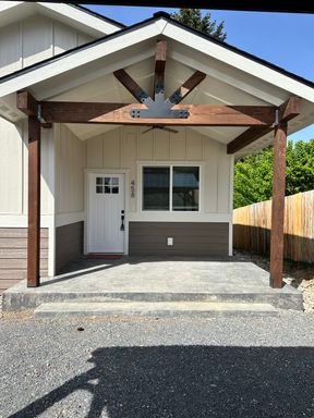 Brand new 2 bed/2 bath, central a/c, dishwasher, washer & dryer, deck & patio! – photo 1