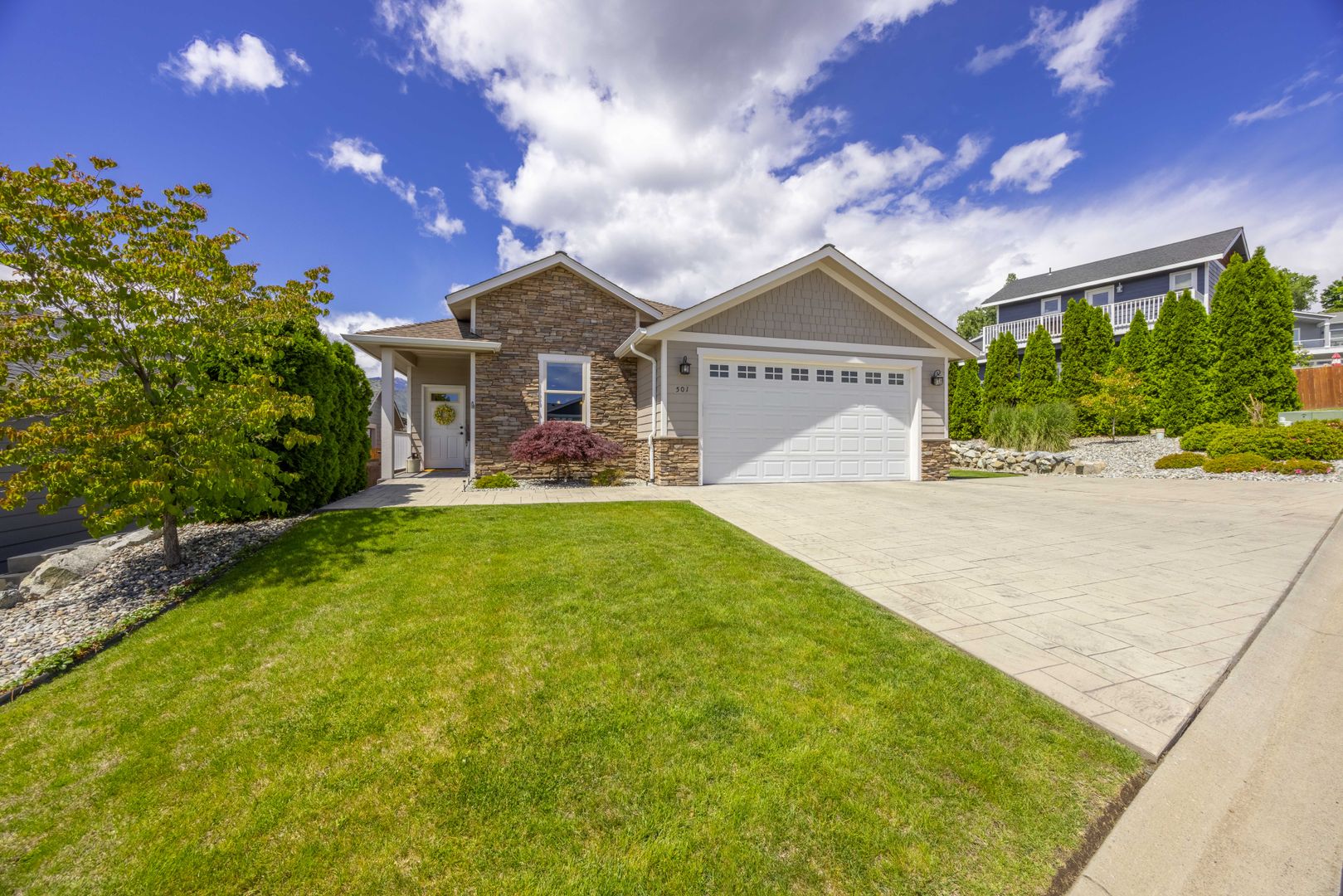 Manson House: 501 Oakwood Dr.