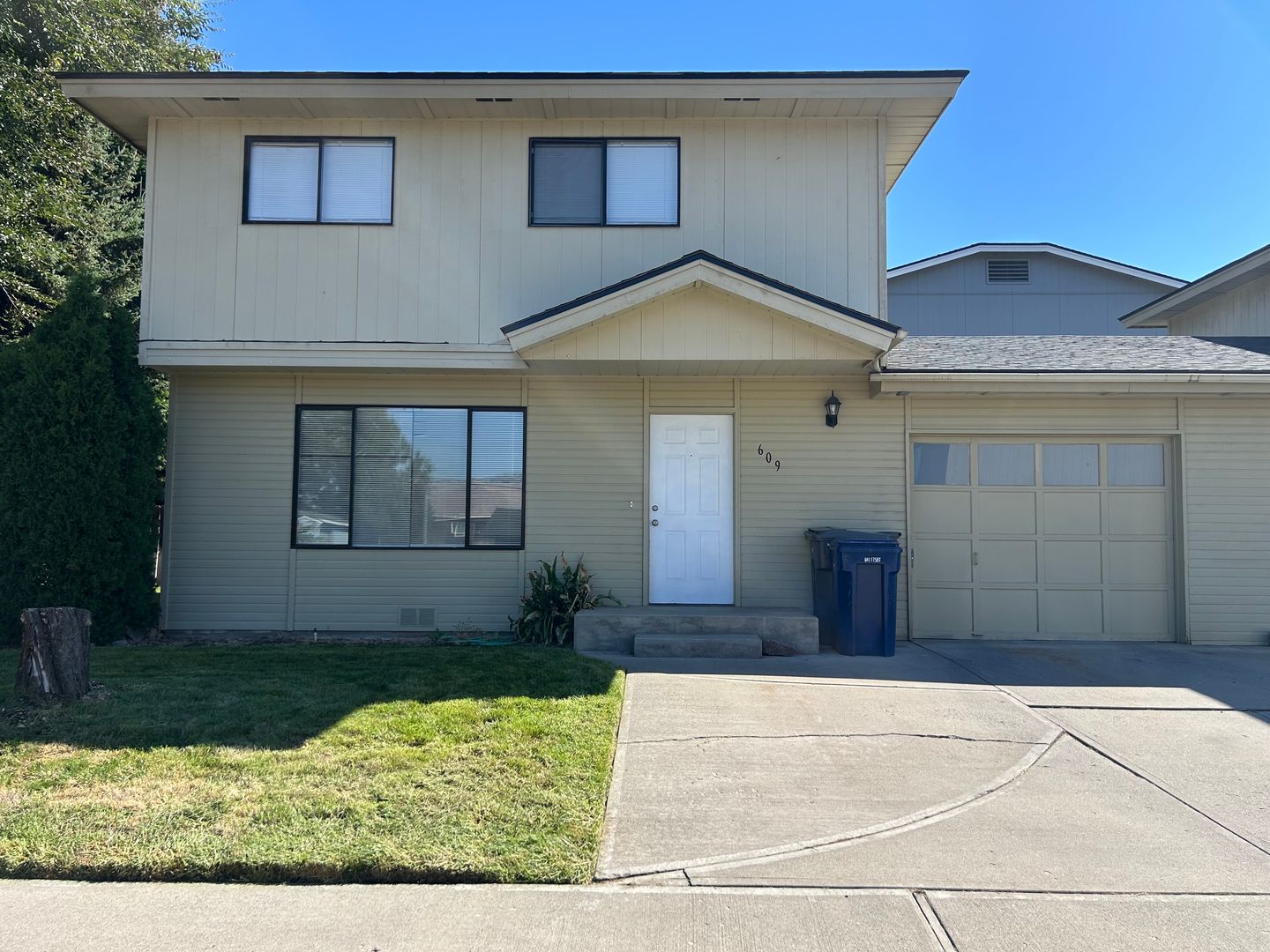 Wenatchee Apartment: 609 11th st