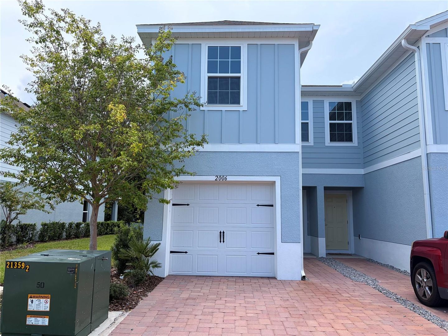 South Daytona House: 2006 Edison Pointe Blvd