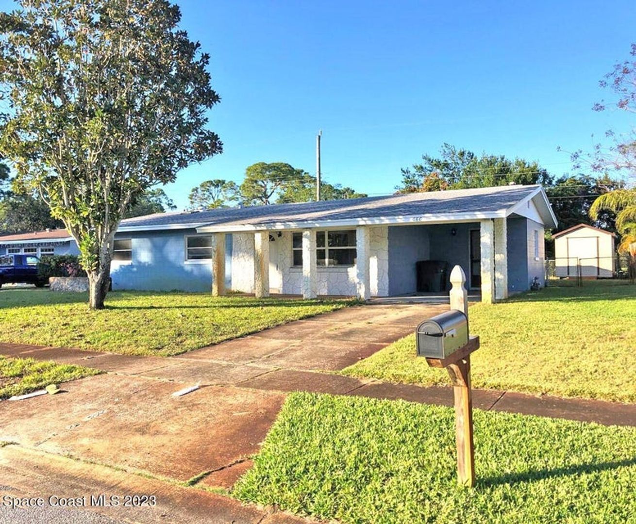 Titusville House: 680 Birchwood Lane