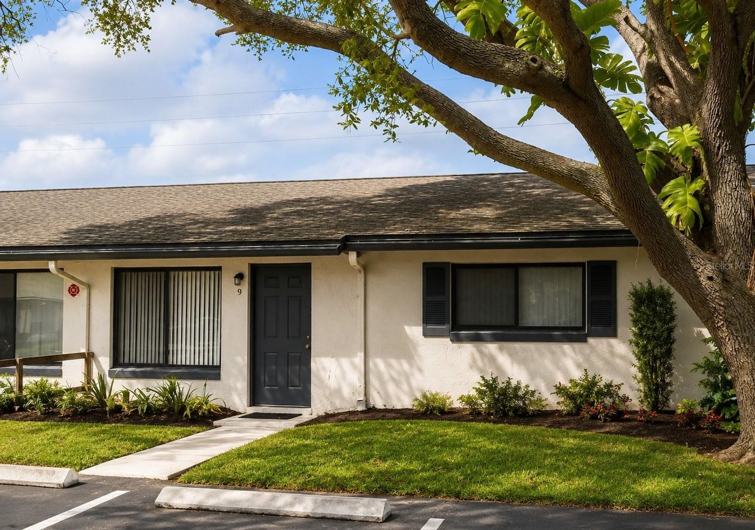 Altamonte Springs House: 605 Northlake Blvd Unit 9