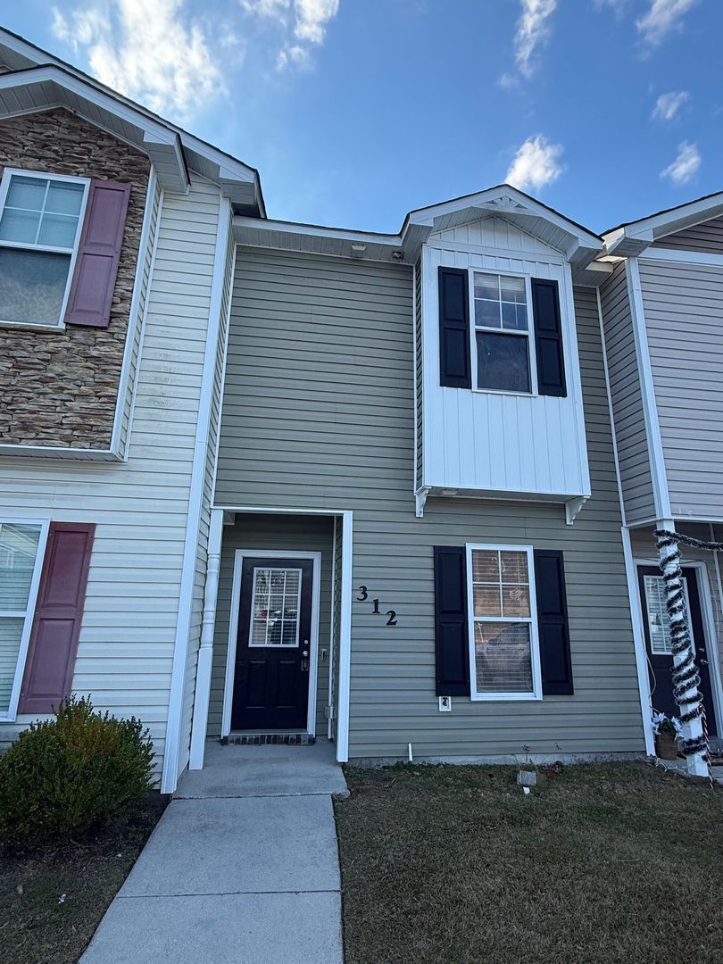 Jacksonville Townhome: 312 Glenhaven Lane