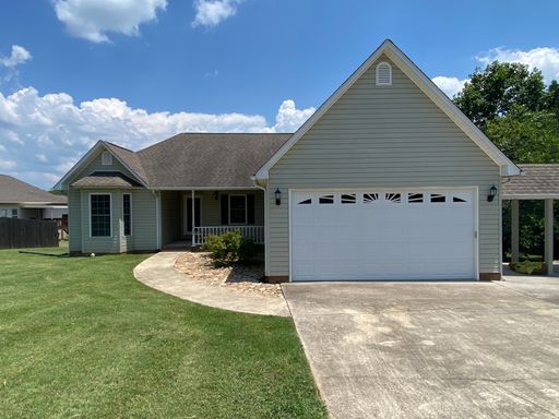 3 Bedroom 2 Bath house with attached garage, sun room, large back deck – photo 1