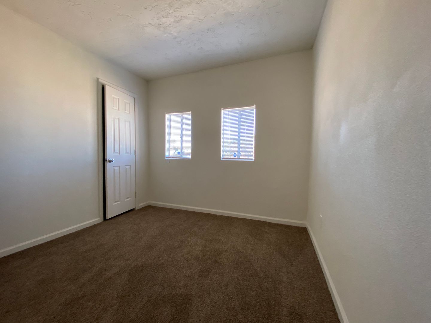 561 Valley Ave A, Barstow, CA 923115806