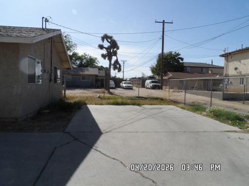 2 Bedrooms, 1.75 Bathrooms, Approx. 950 sq. ft., 1 Car Garage, Central Air Conditioning & Heat