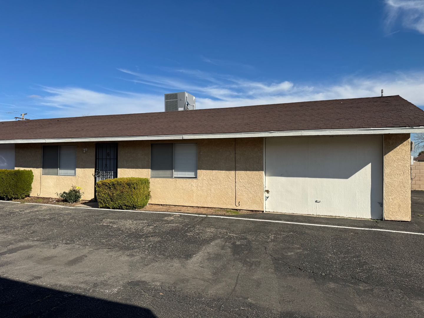 Apple Valley Apartment: 21725 Nisqually Rd