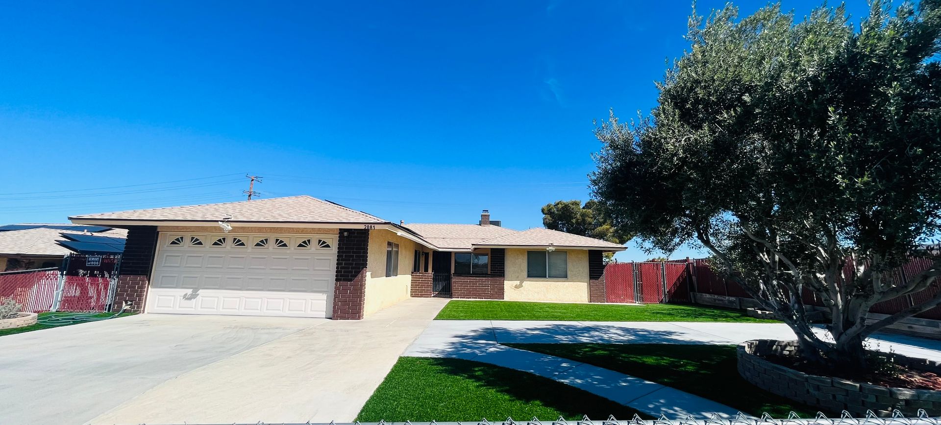 Barstow House: 2081 Diamond Ave