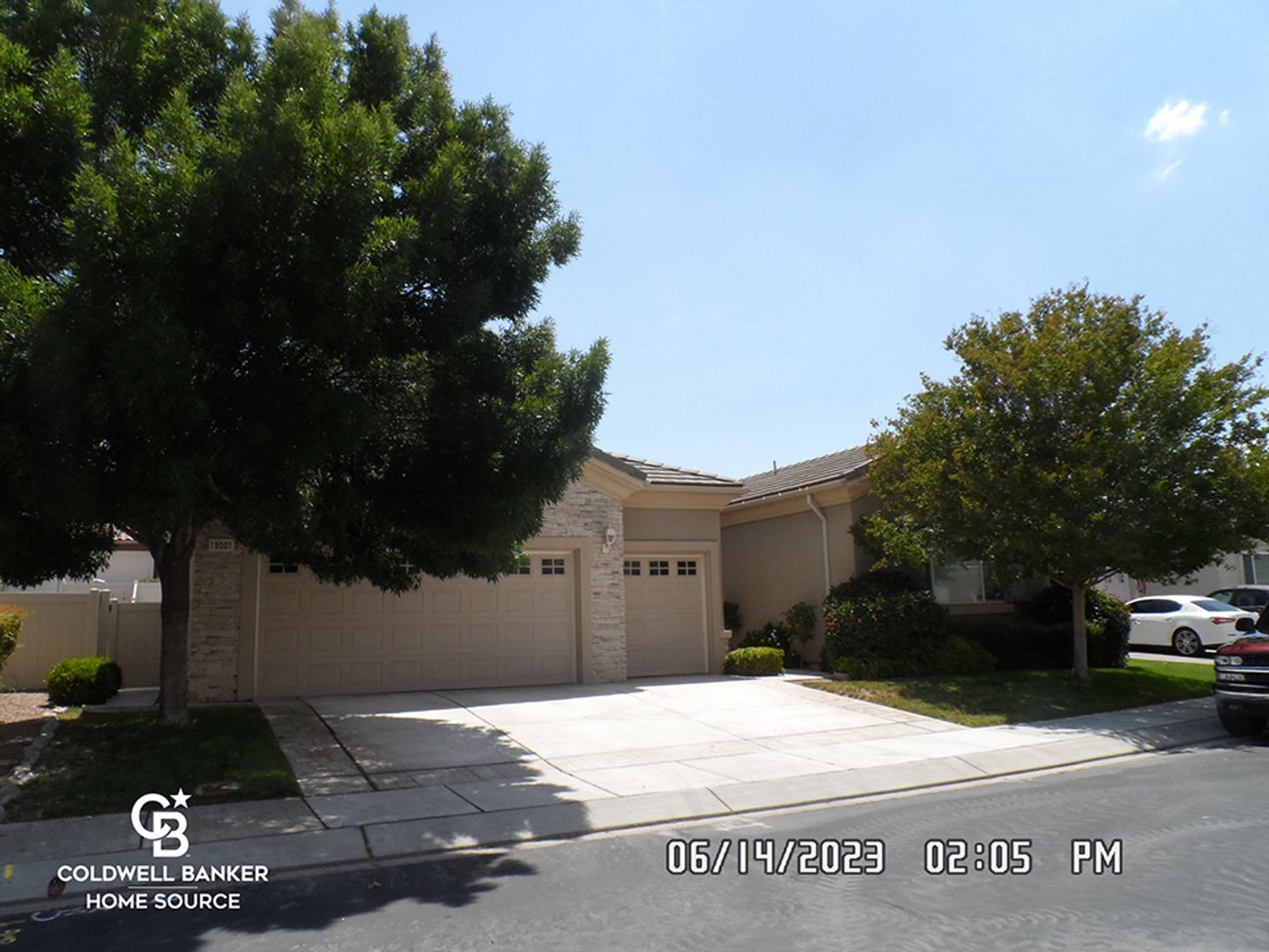 Apple Valley House: 19301 Galloping Hill Road