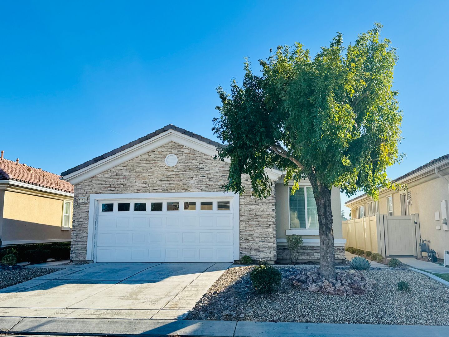 Apple Valley House: 11183 Avonlea Rd