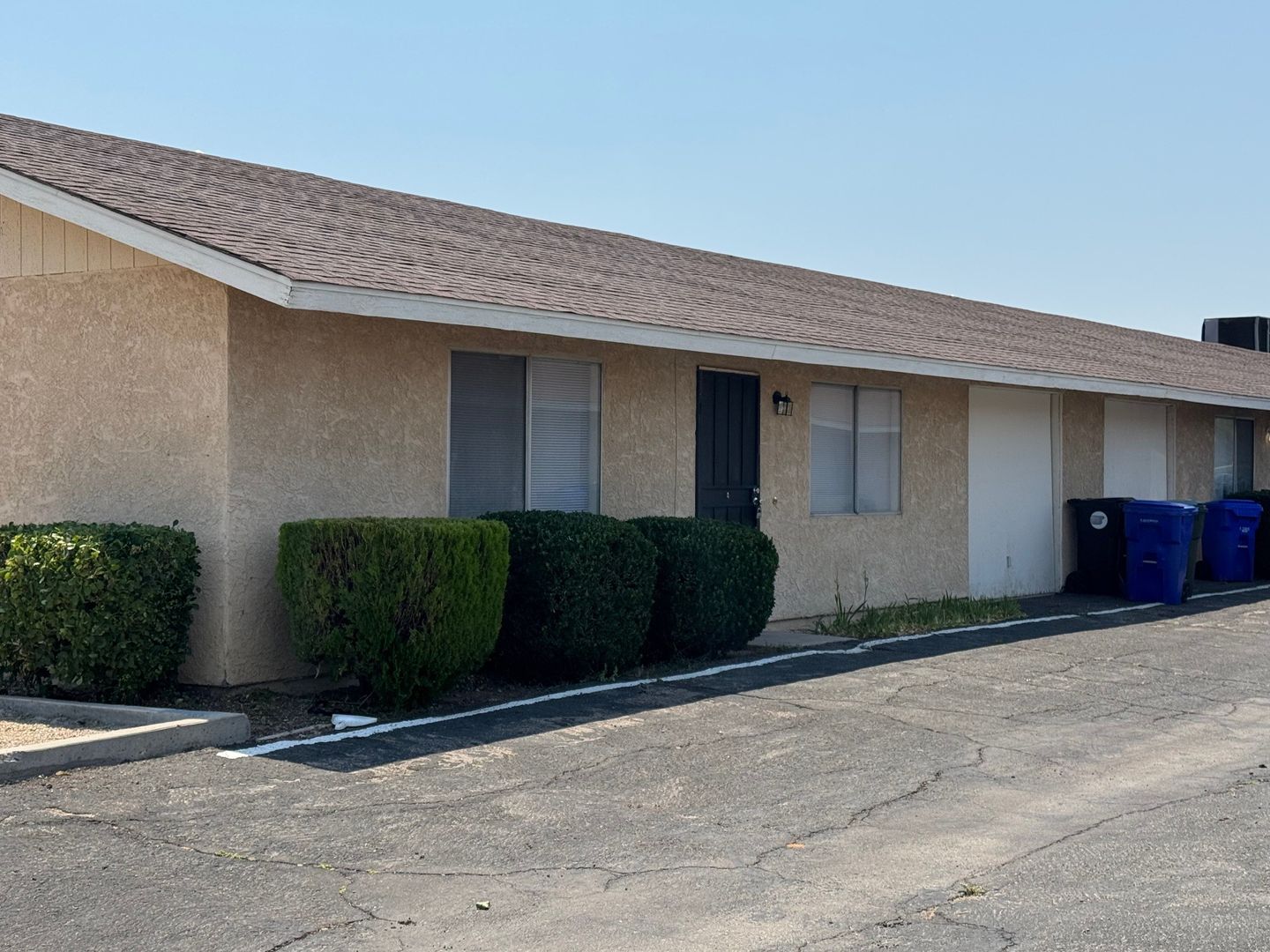 Apple Valley Apartment: 21725 Nisqually Rd