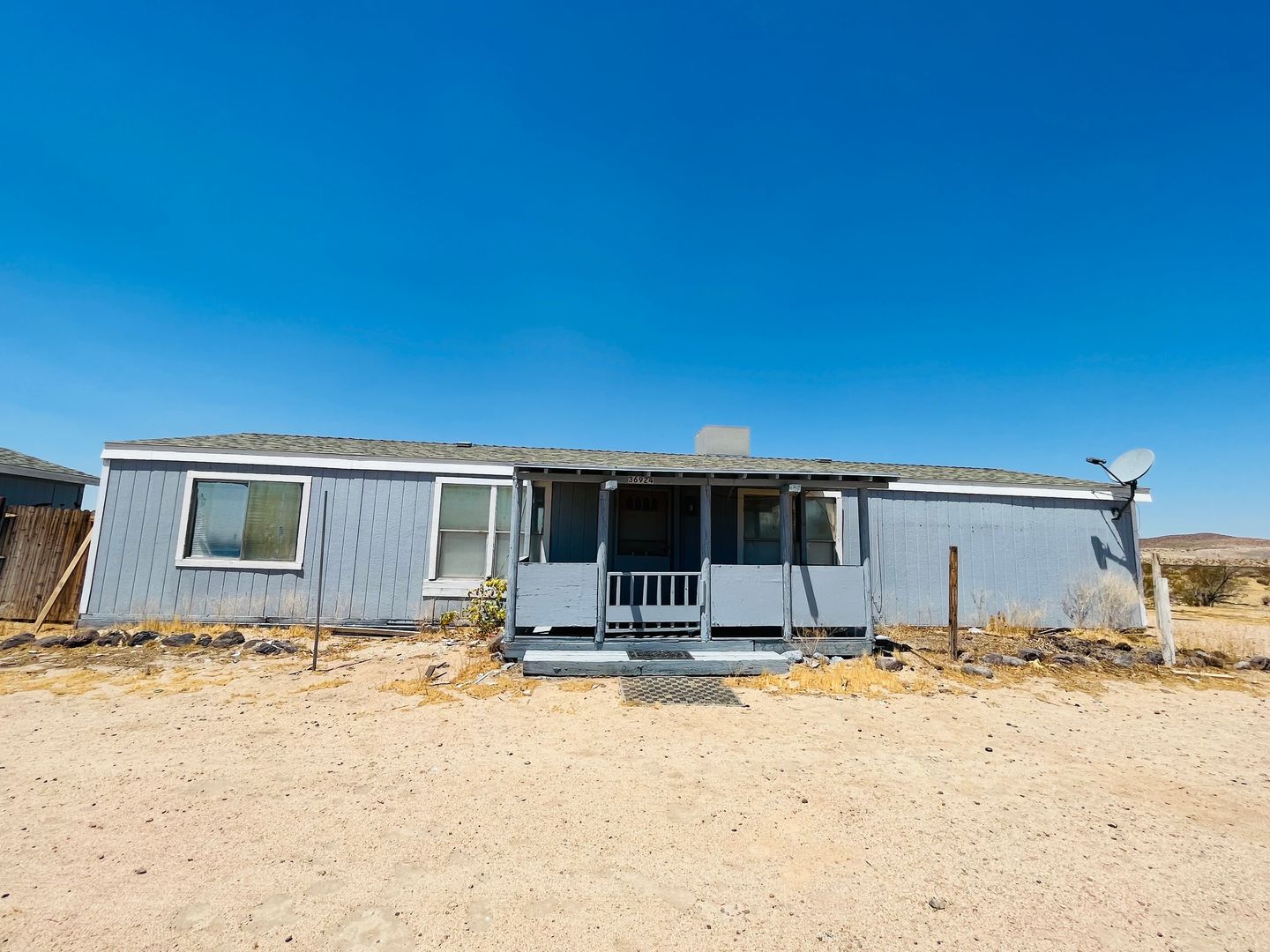 Newberry Springs House: 36924 Coyote Lake Rd