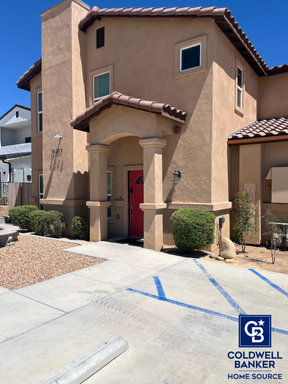 COMING SOON! Townhome in Beautiful Apple Valley! – photo 1