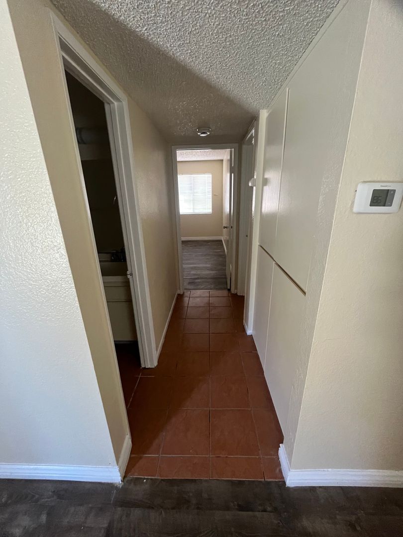1040 May Ln. Unit 7, Barstow, CA 92311