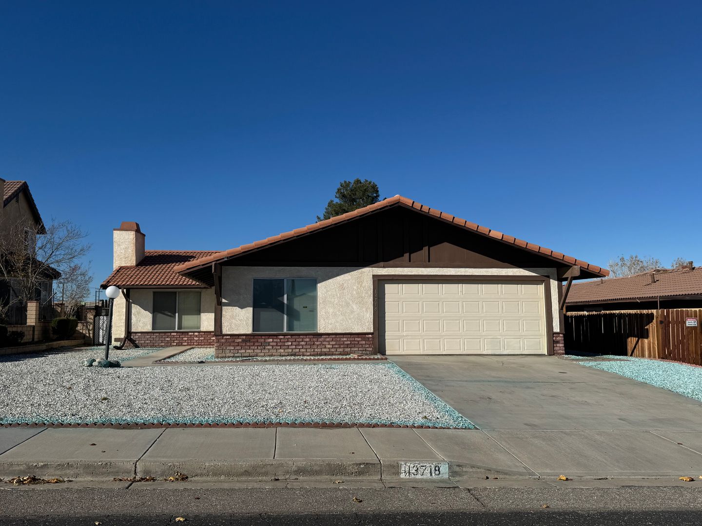 Victorville House: 13718 Nassau Dr.
