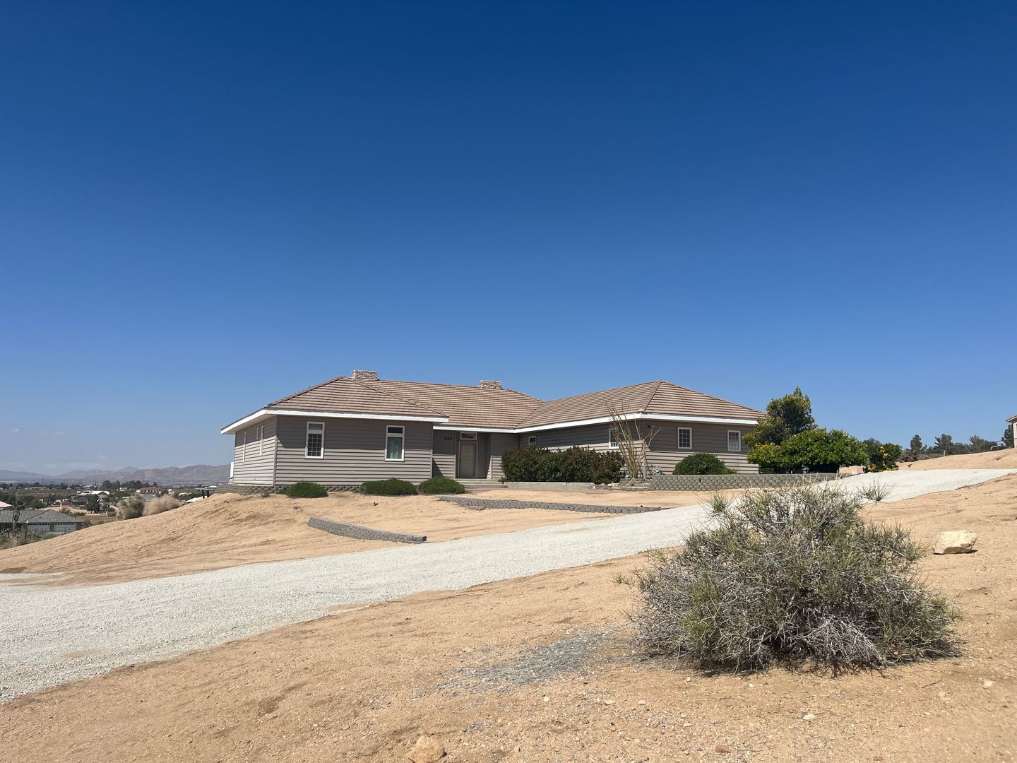 Apple Valley House: 21972 Ocotillo Way
