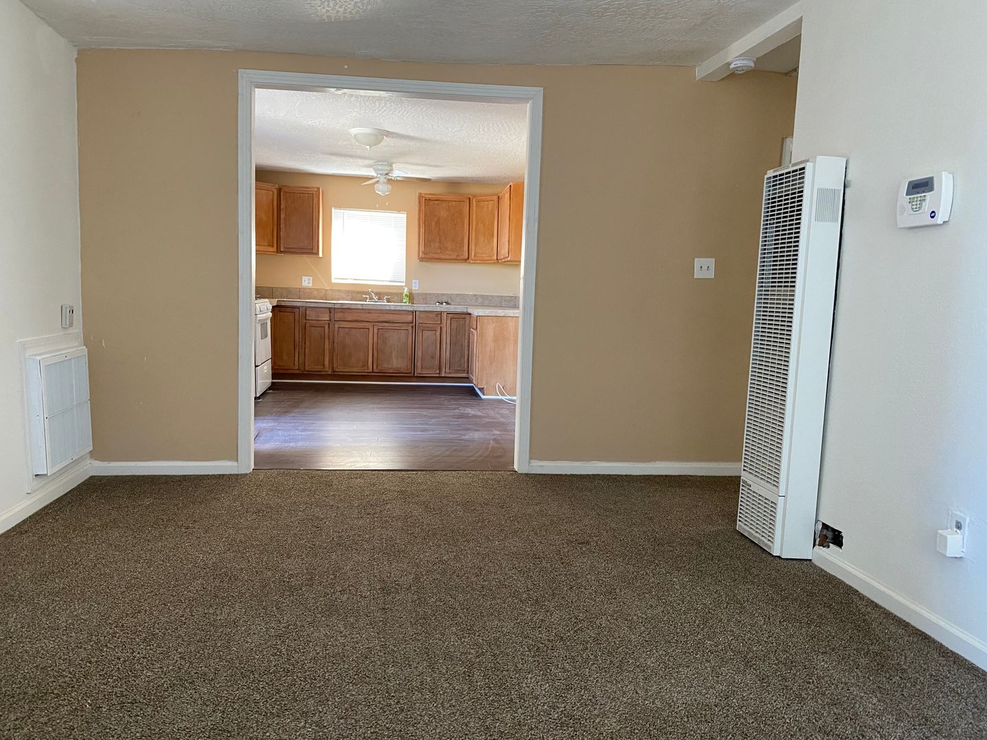 561 Valley Ave A, Barstow, CA 923115806