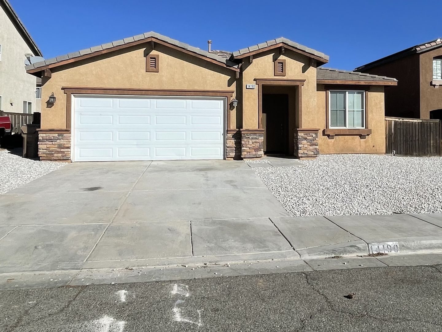Hesperia House: 14190 Blackstone St