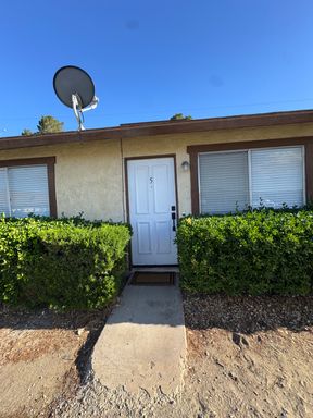 2 bed/ 1bath / centrally located