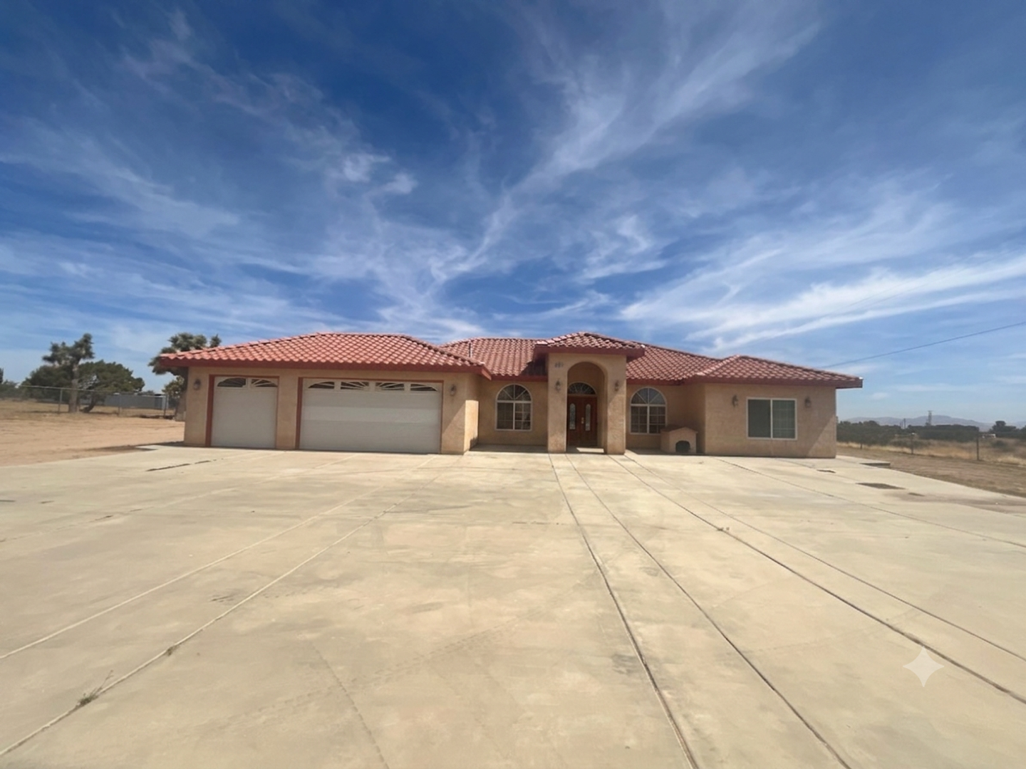 Victorville House: 8744 Mono Rd