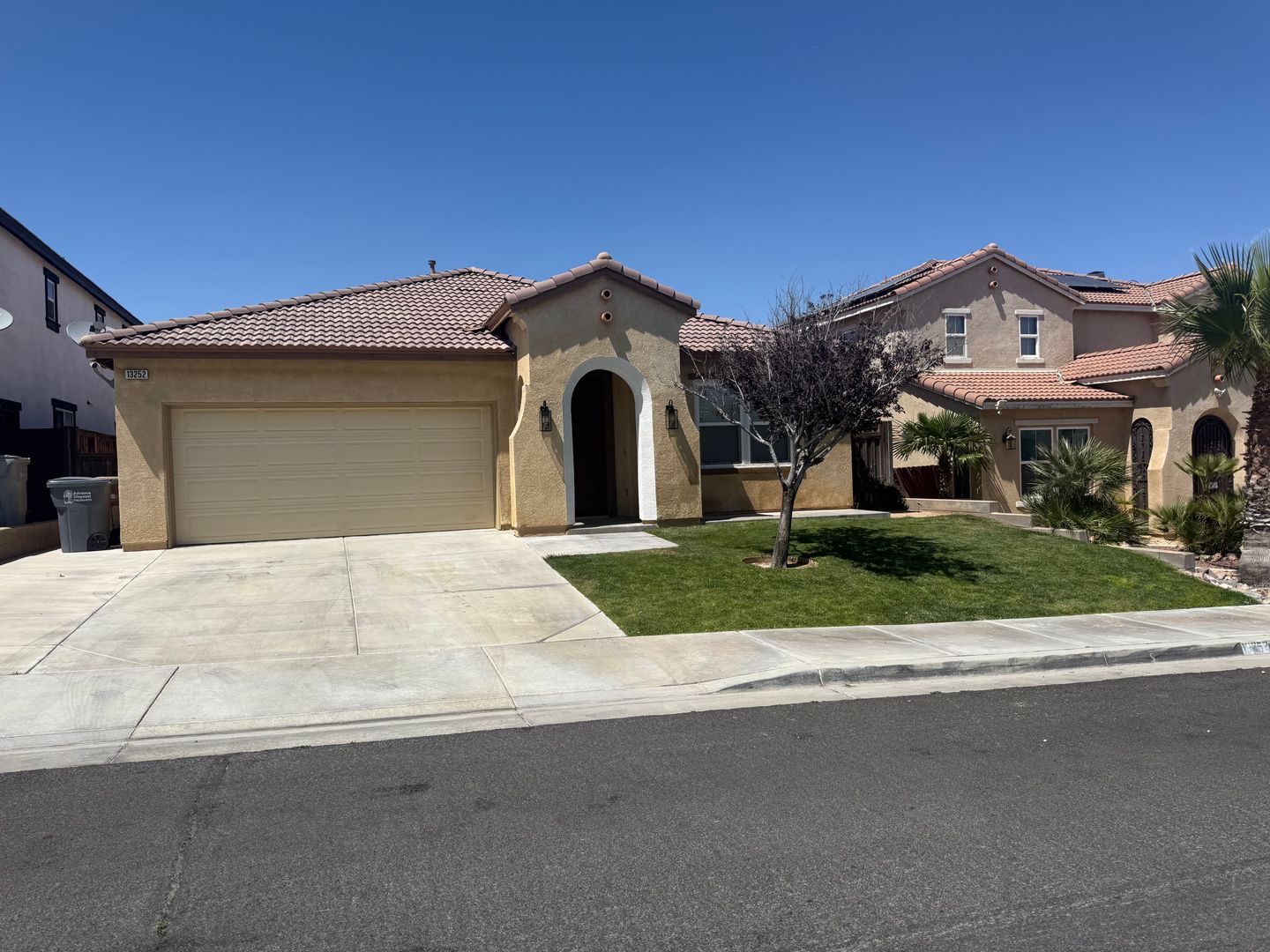 Hesperia House: 13252 Placentia St