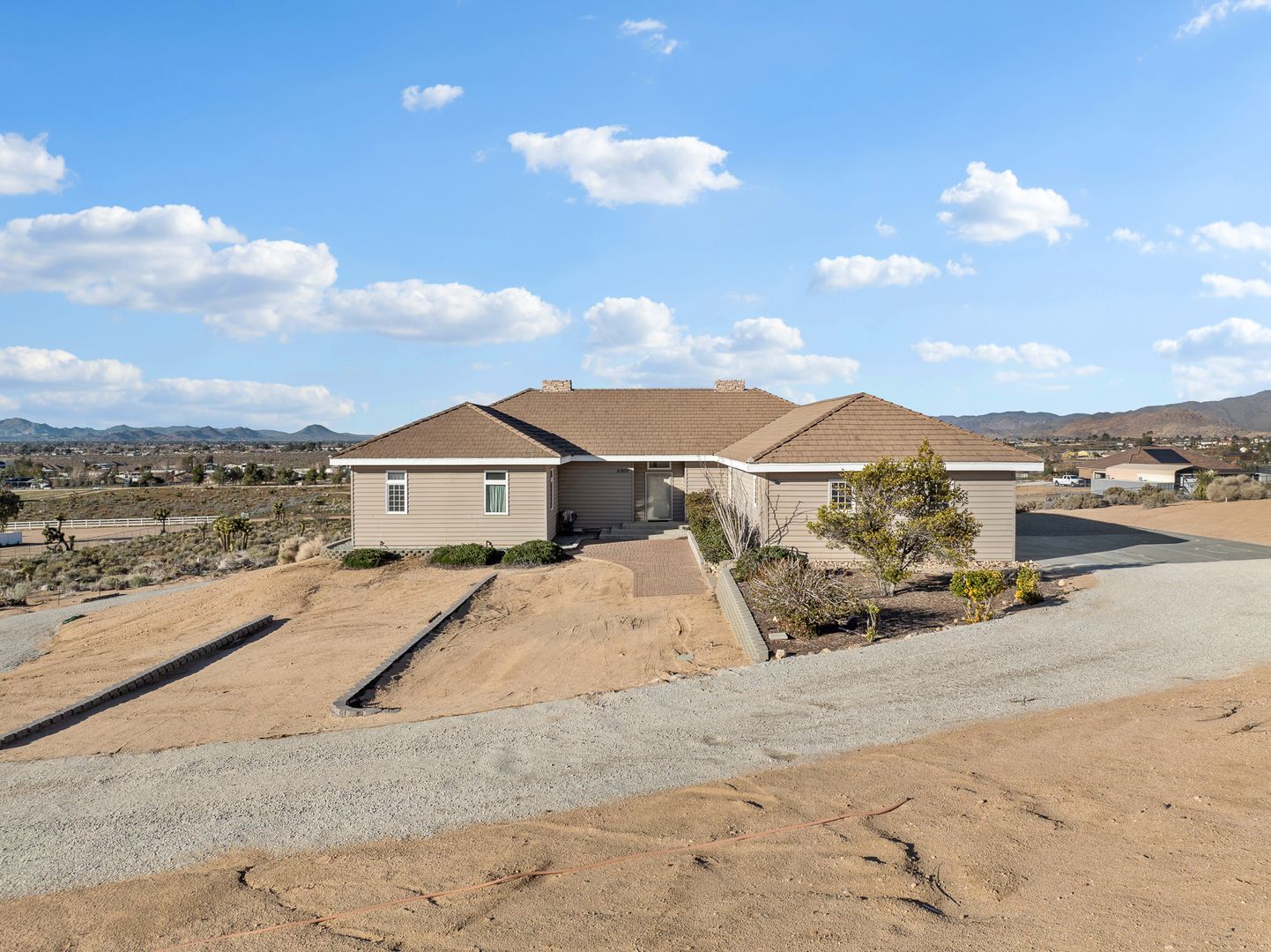 Apple Valley House: 21972 Ocotillo Way