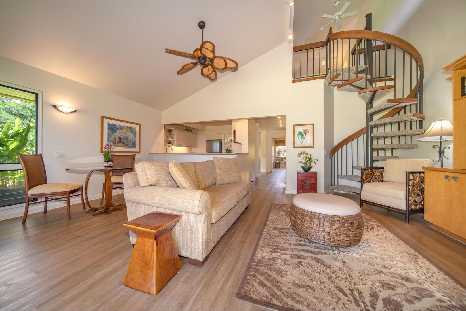 Lahaina Townhome: 50 Puu Anoano St. 501