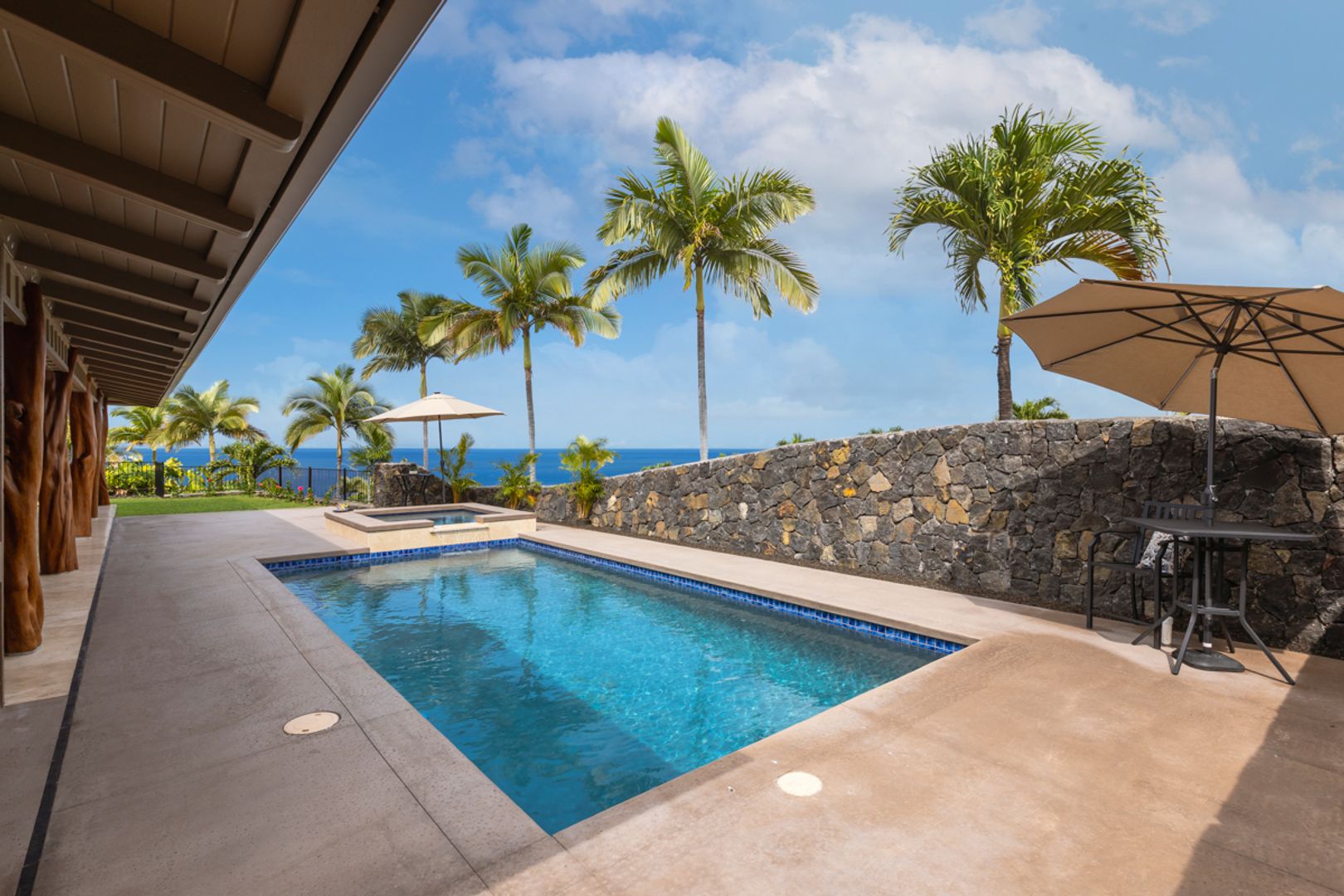 Kailua Kona House: 76-6323 Kilohana St.