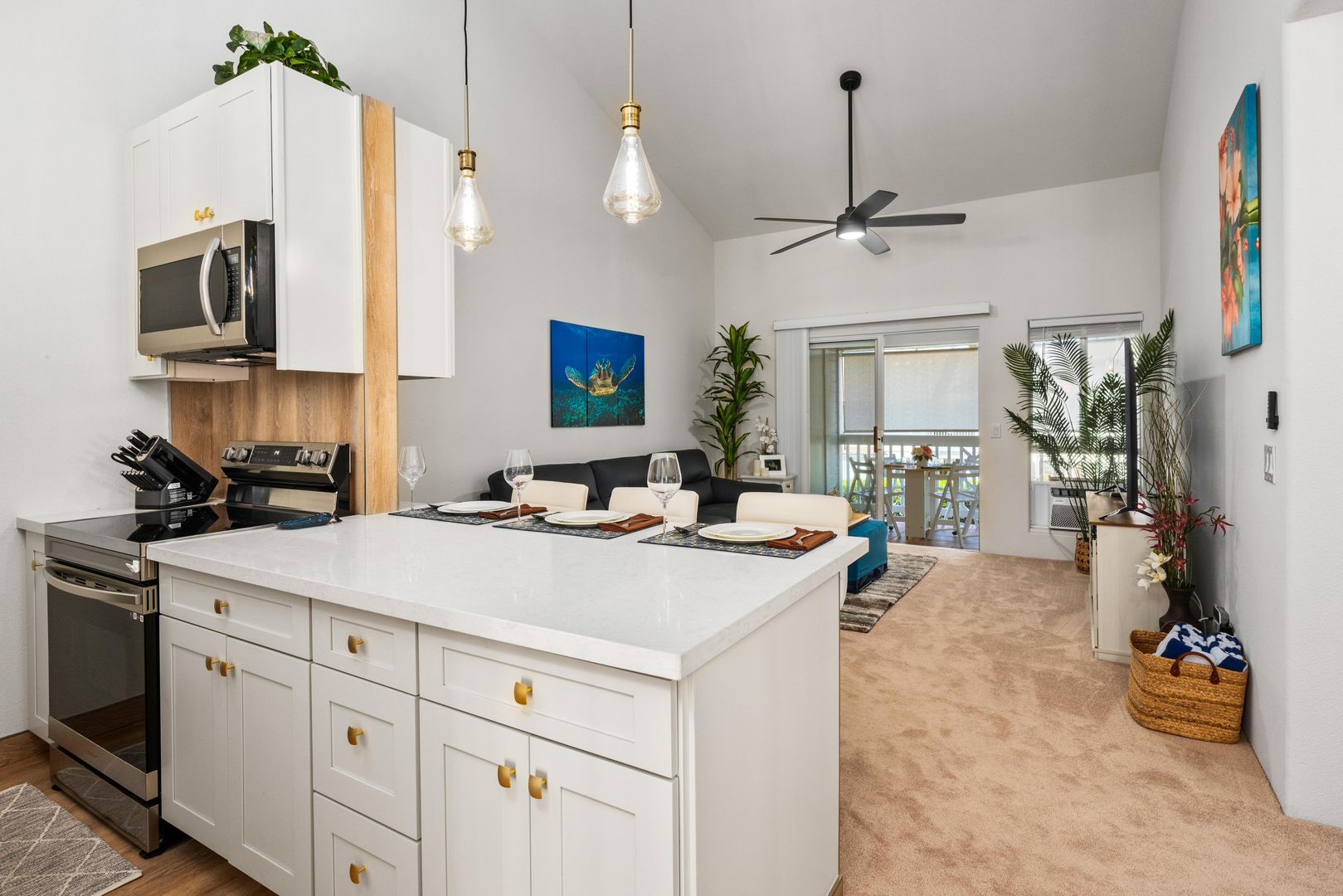 Kailua Kona Condo: 75-6081 Alii Dr L201