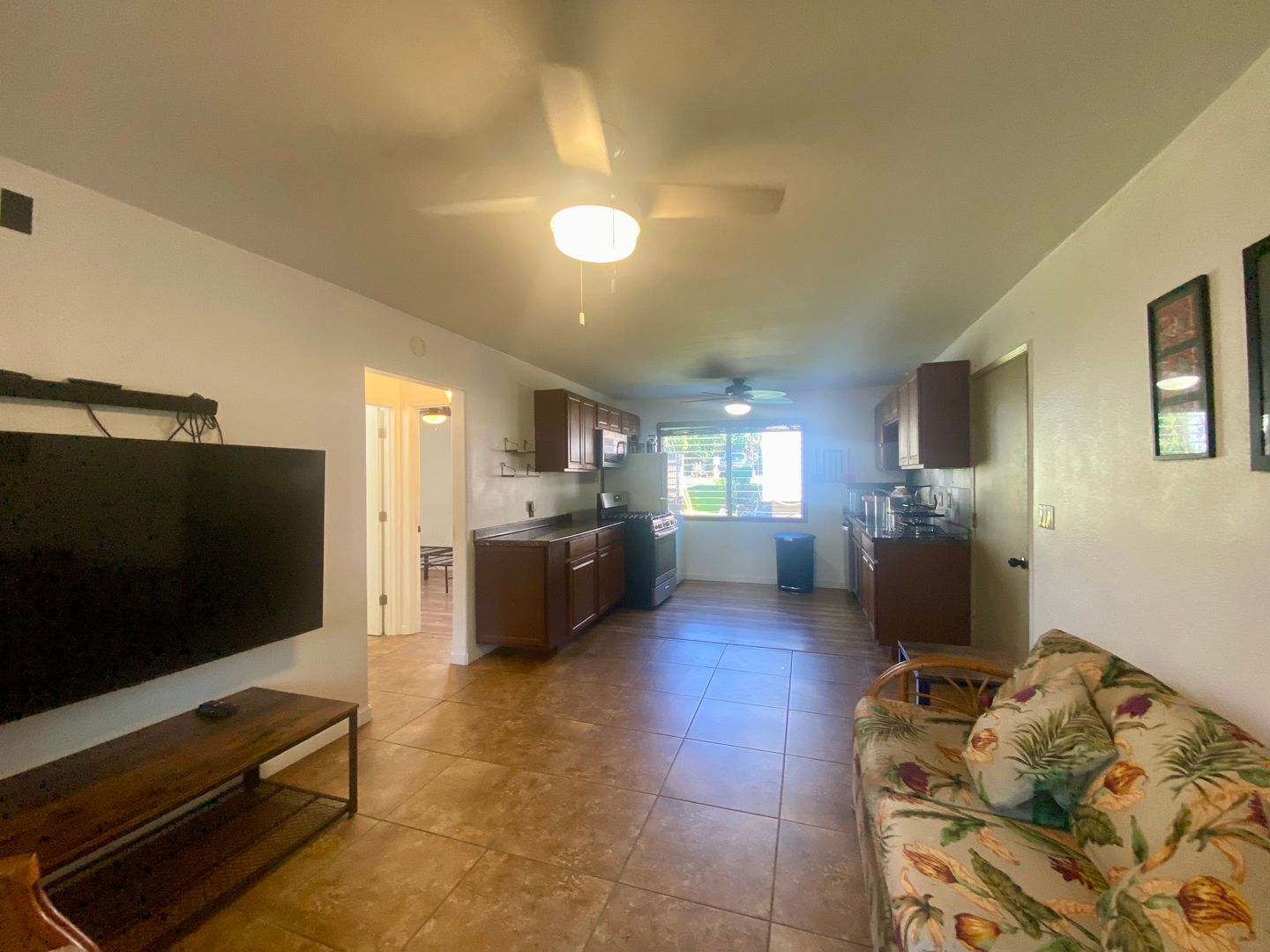 Kailua Kona Condo: 74-5618 Palani Rd C1