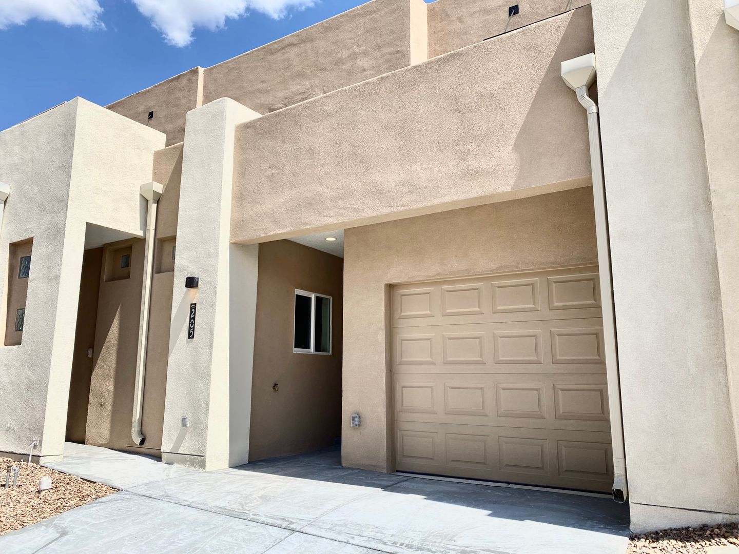 Albuquerque House: 205 San Clemente Ave NW