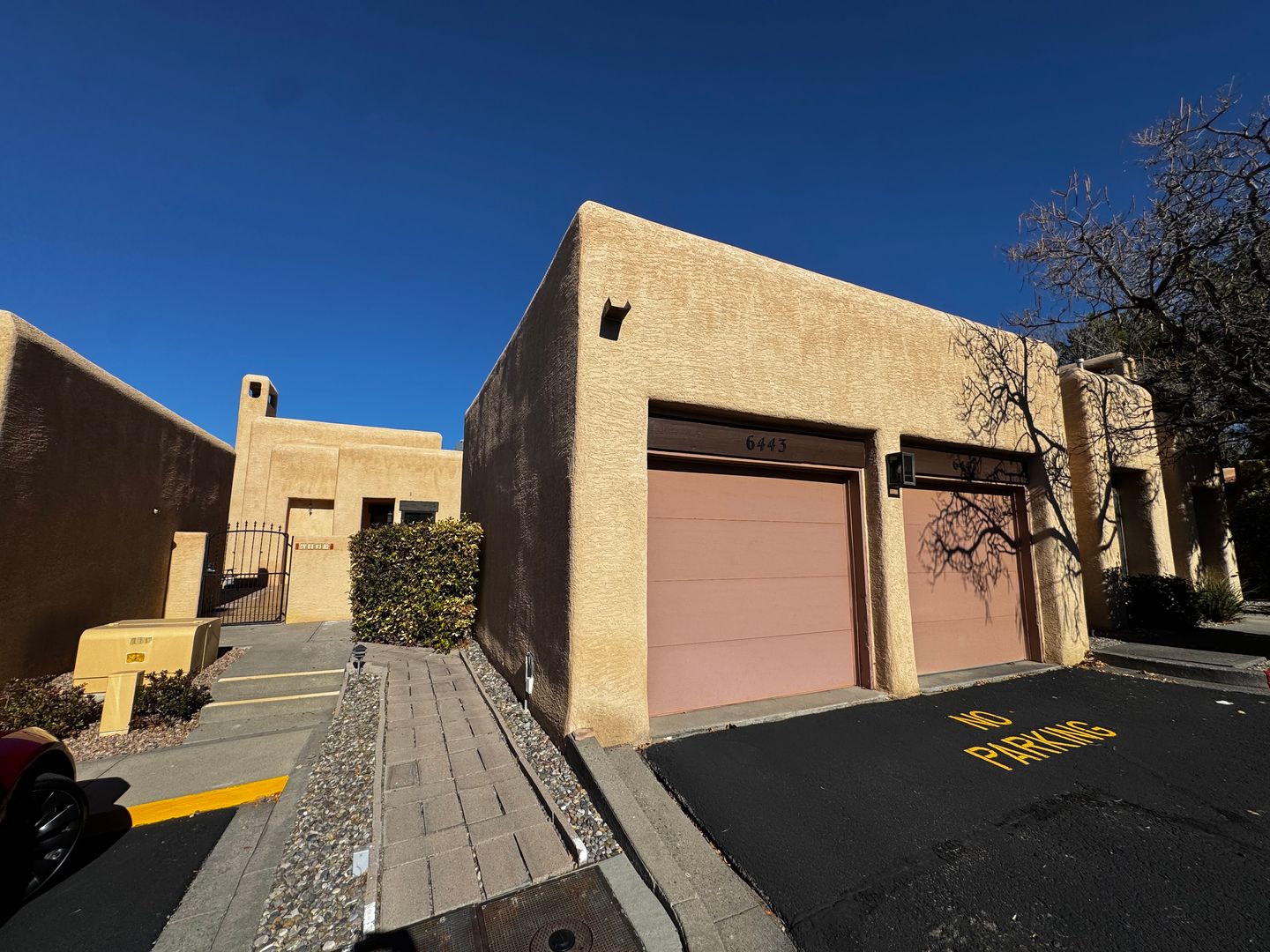 Albuquerque House: 6443 Monte Serrano NE