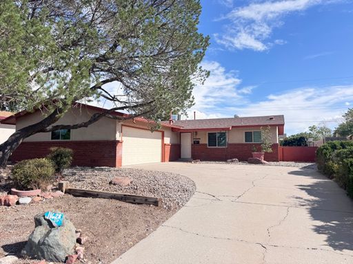 Fully Renovated Northeast Heights Home! – photo 1