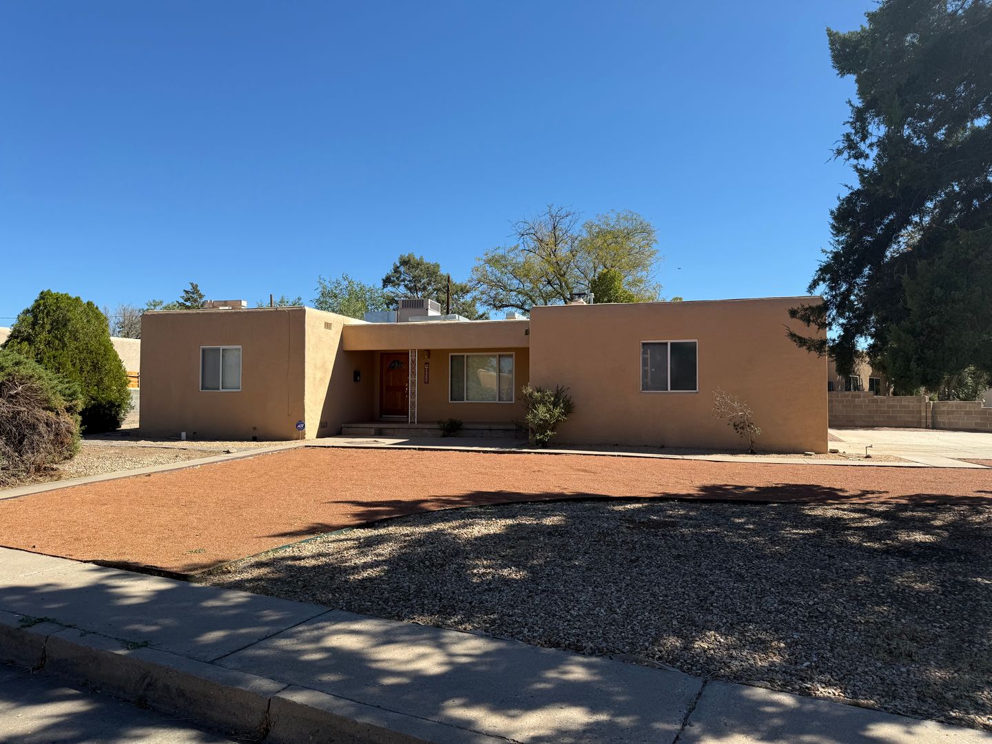 Albuquerque House: 4902 Southern Ave SE