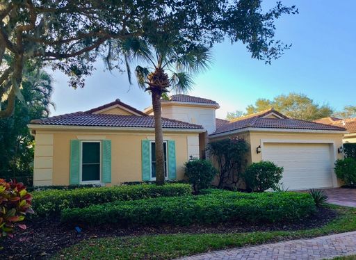 Mediterranean Style Vacation House Minutes from Beaches! – photo 1