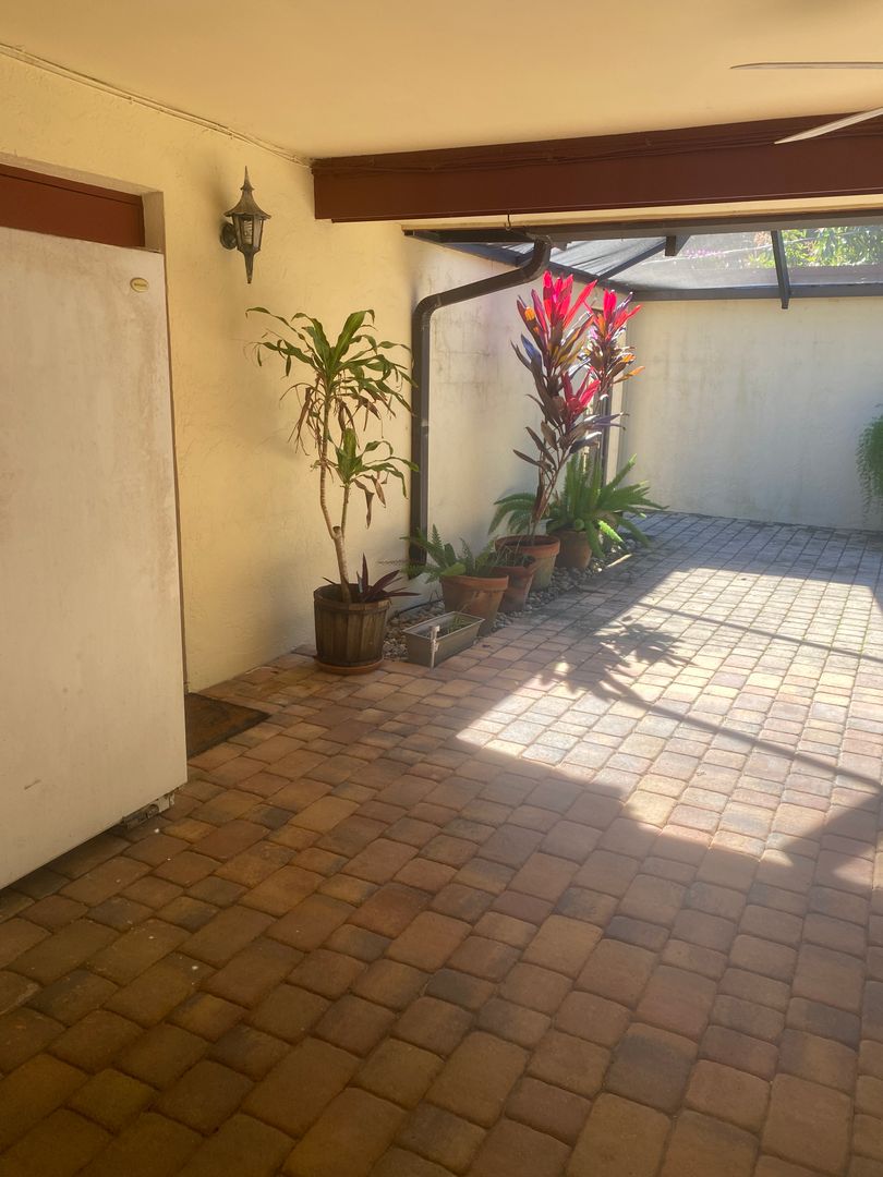 Ft PIerce House: Ft Pierce Blvd