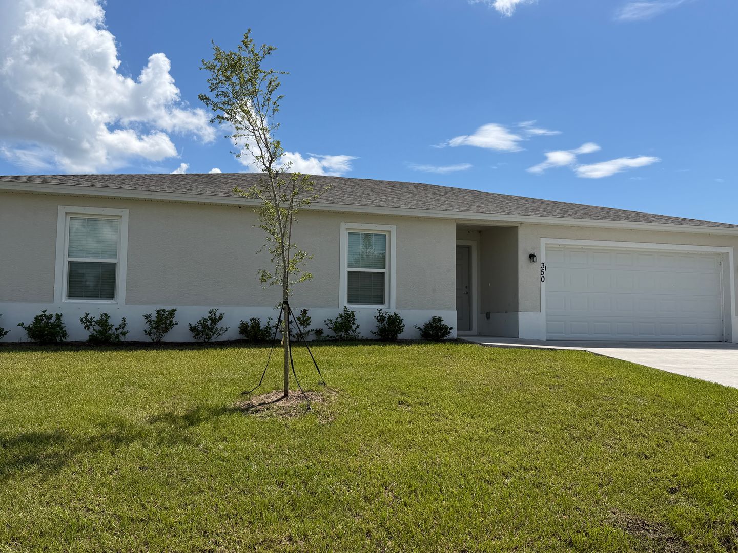 Palm Bay House: 350 Dolphin Street SE