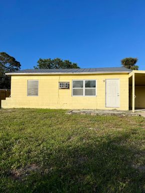 2 BEDROOM 1 BATHROOM SINGLE FAMILY HOME- COMING SOON – photo 1